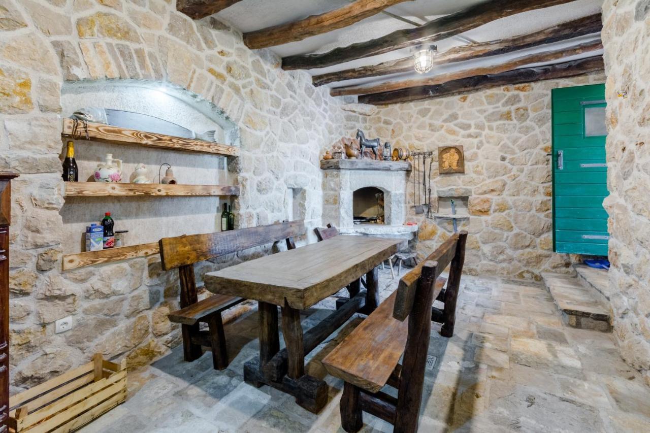 Holiday Home Rustic Kraljici Екстериор снимка