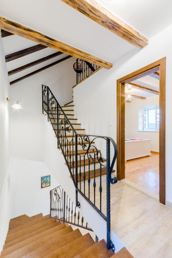 Holiday Home Rustic Kraljici Екстериор снимка