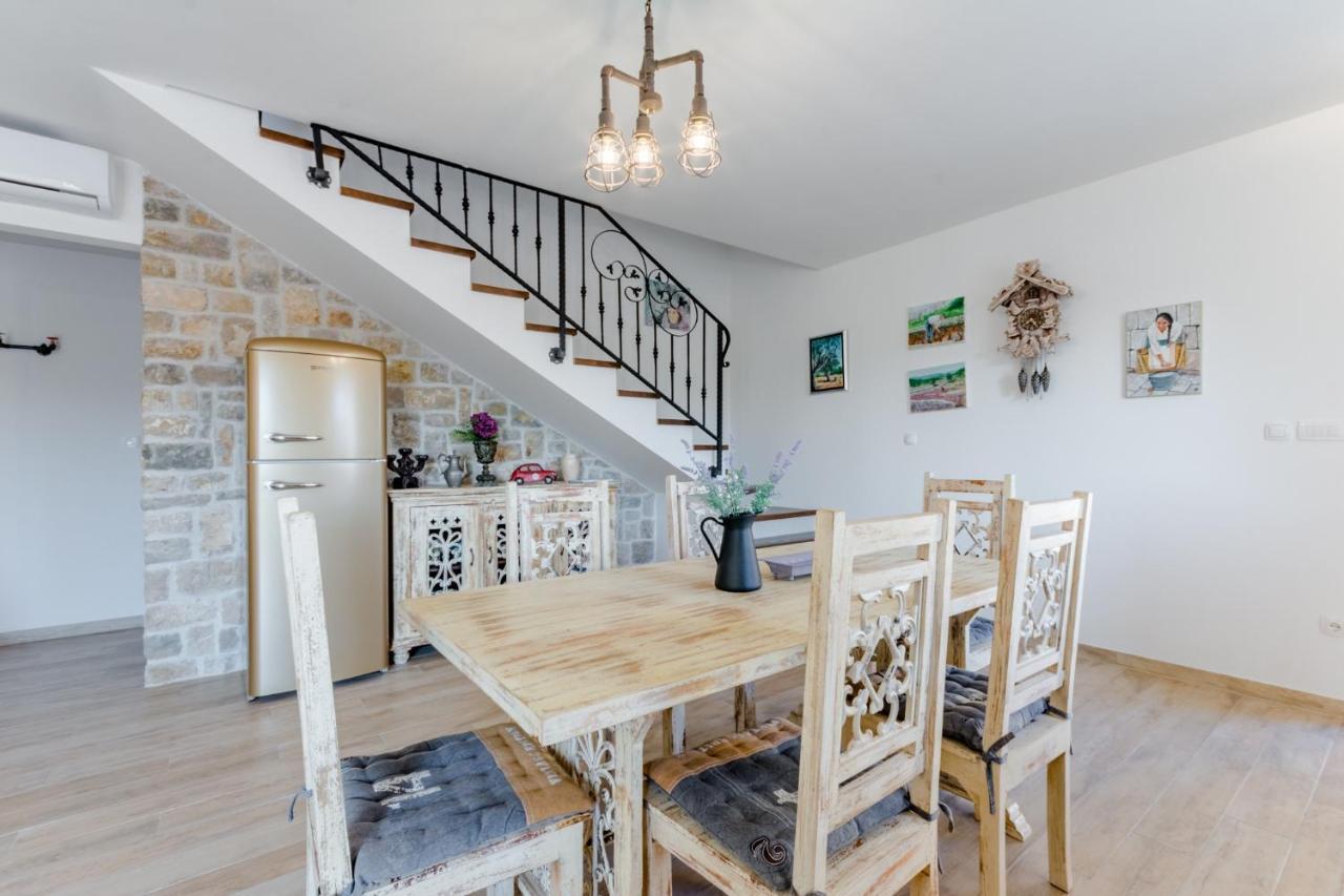 Holiday Home Rustic Kraljici Екстериор снимка