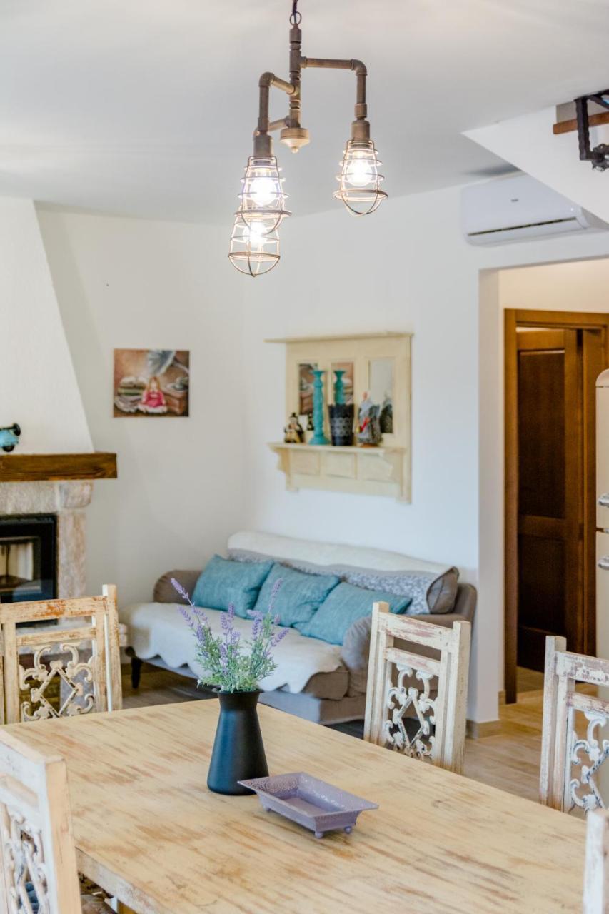 Holiday Home Rustic Kraljici Екстериор снимка